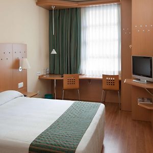 Angrenzendes Familien-Zimmer mit Queensize-Bett